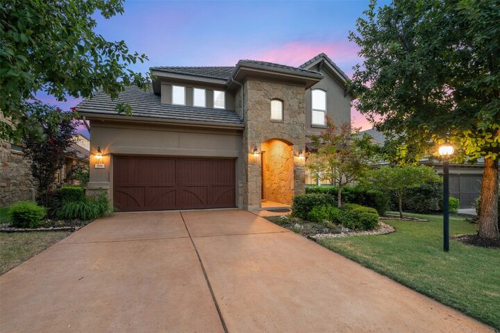 Property Photo: 206 Maxwell Way TX 78738