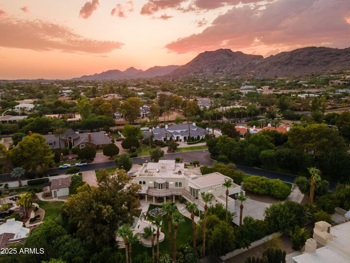 Property Photo: 6611 N 64th Place AZ 85253