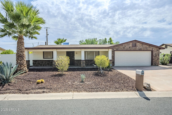 637 S Copper Drive  Apache Junction AZ 85120 photo