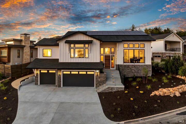 Property Photo:  2011 Long Leaf Court  CA 95403 
