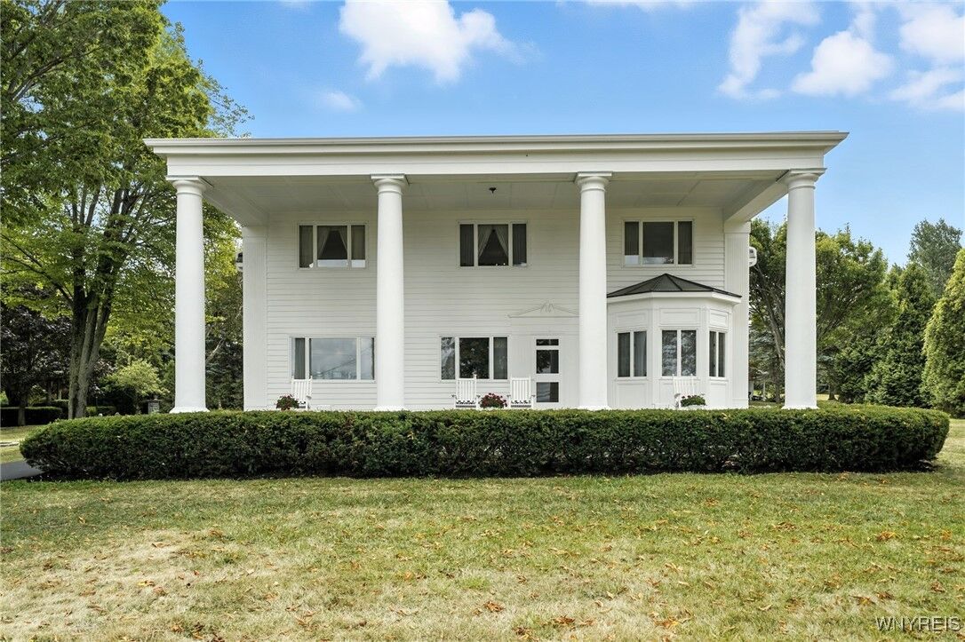 Property Photo:  4261 Lake Shore Road  NY 14075 