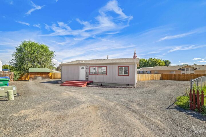 Property Photo:  3525 1/2 16th St  ID 83501 