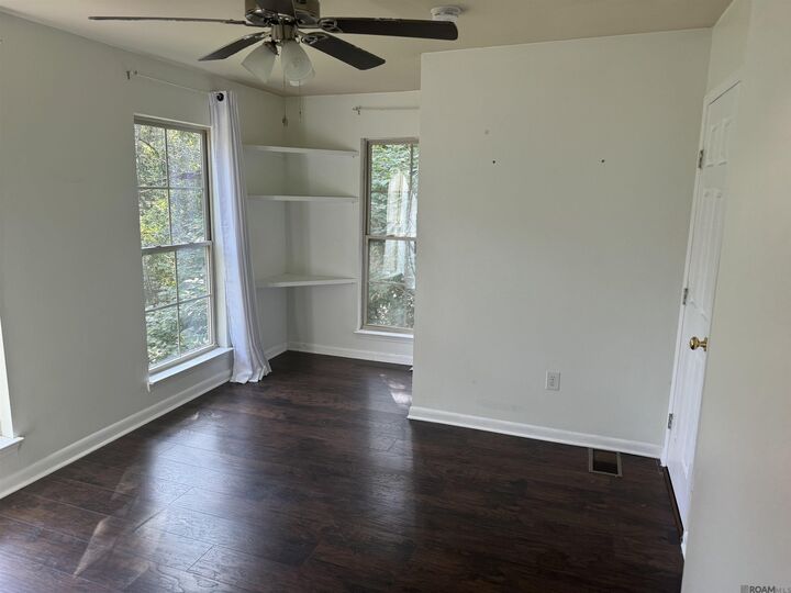 Property Photo: 5650 Highland Rd #C LA 70808
