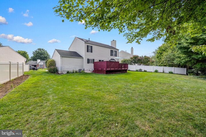 Property Photo:  6 Walker Drive  DE 19720 
