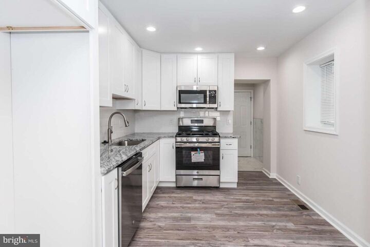 Property Photo:  2634 S 2nd Street  PA 19148 