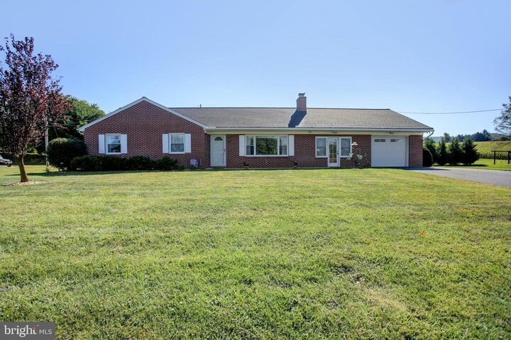 7468 Anthony Highway  Waynesboro PA 17268 photo