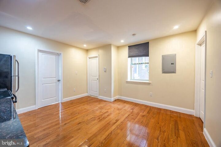 Property Photo:  4710 Chestnut Street 2A  PA 19139 