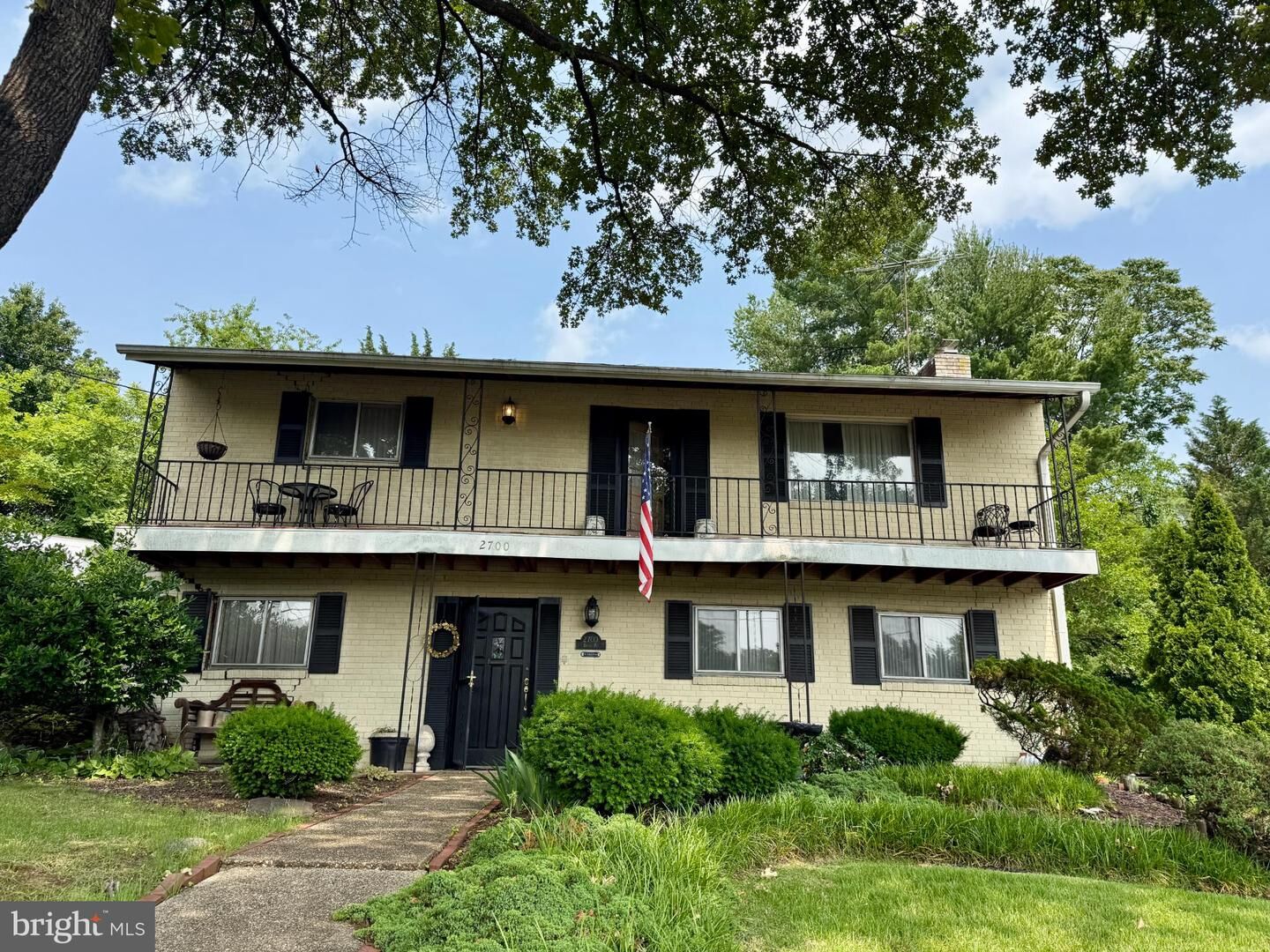 Property Photo:  2700 Bryan Place  VA 22302 