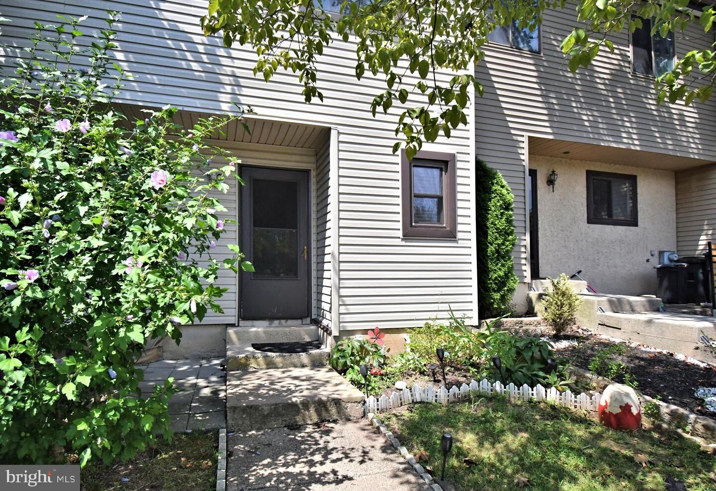 Property Photo: 151 Knox Court PA 18966
