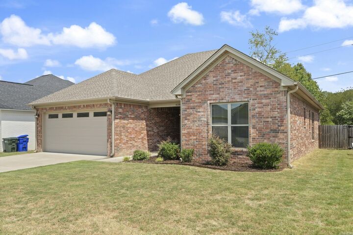 Property Photo:  1530 Cherry Bark Drive  AR 72034 