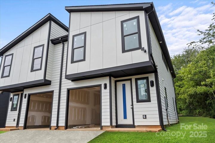 2510 Elmin Street  Charlotte NC 28208 photo