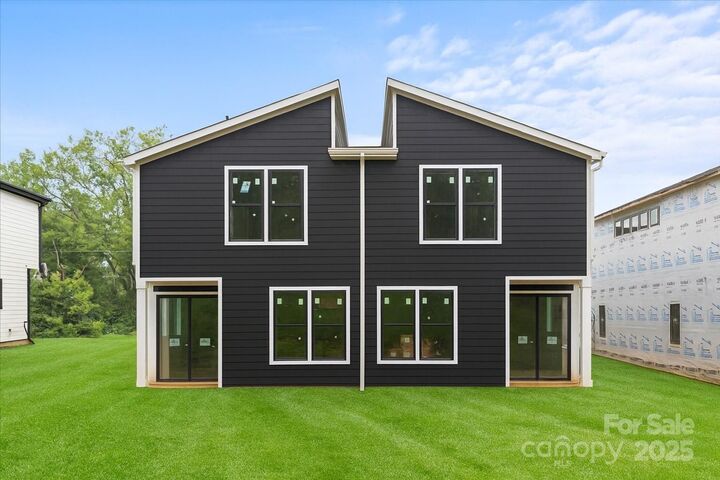 Property Photo: 2514 Elmin Street NC 28208