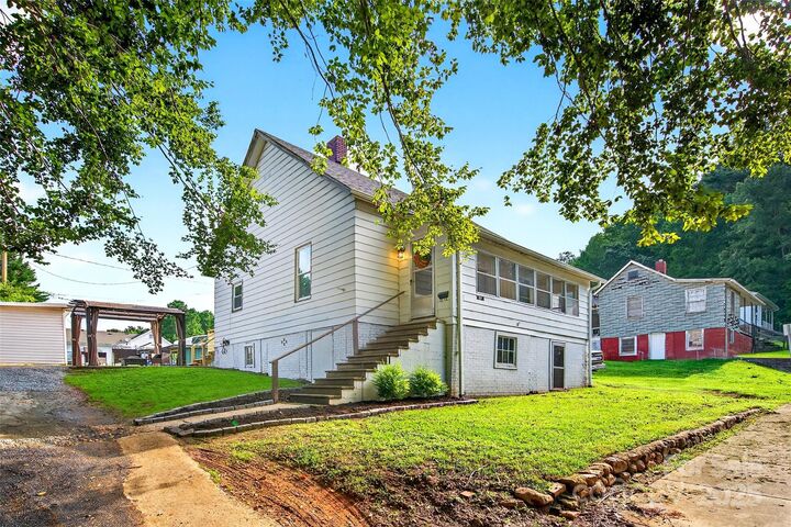 87 2nd Street  Marion NC 28752 photo