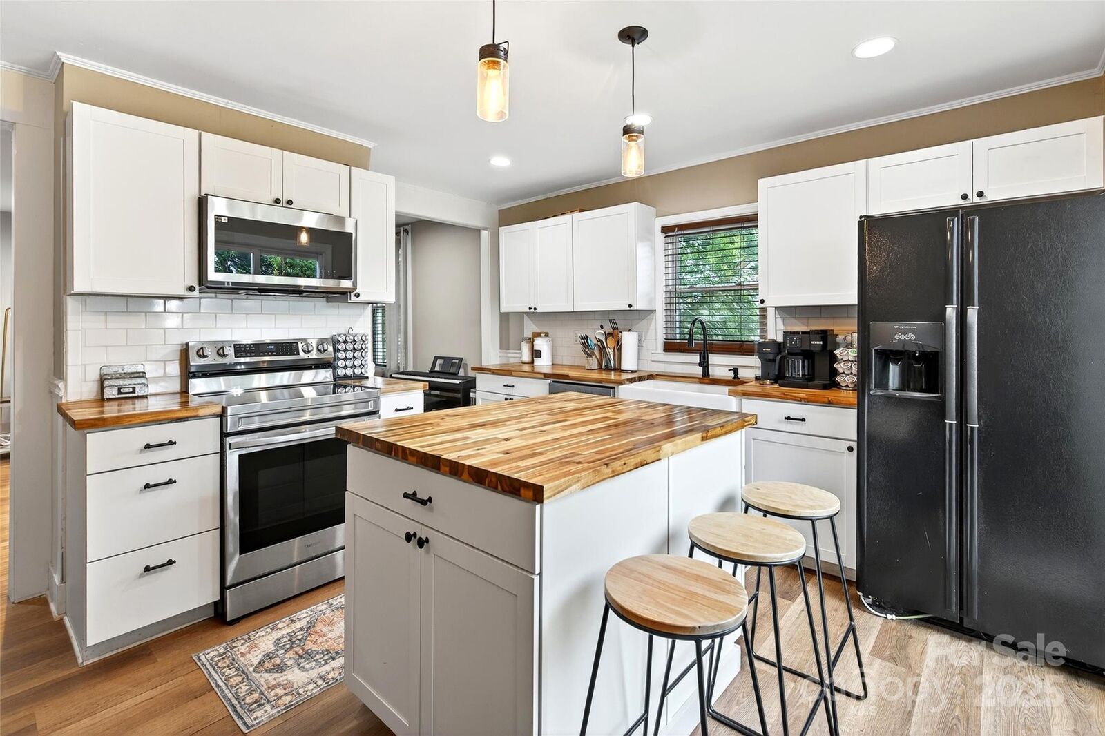 Property Photo:  87 2nd Street  NC 28752 