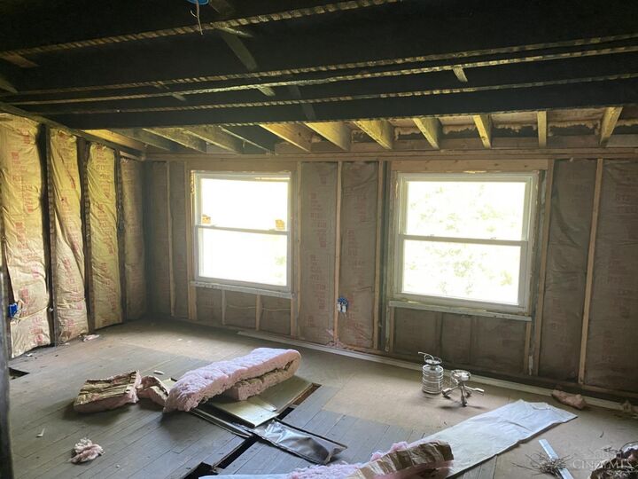Property Photo: 1723 Montrose Street OH 45214