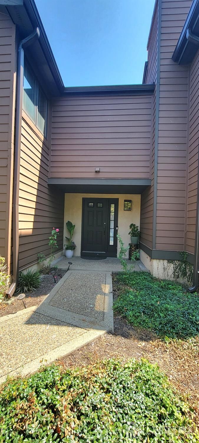 345 Sayre Drive  Plainsboro NJ 08540 photo
