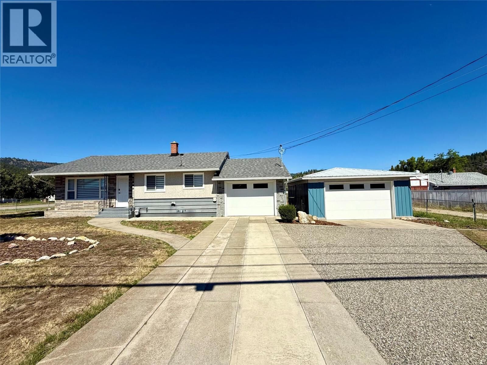 Property Photo: 1971 75 Avenue BC V0H 1H2