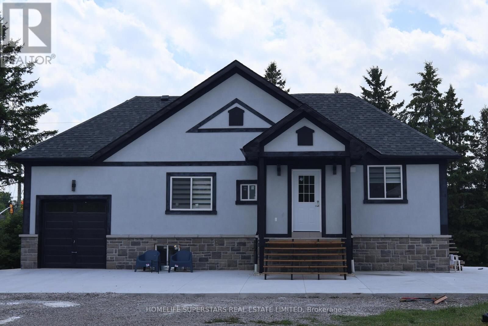 Property Photo:  28 Estateview Circle  ON L6P 0R6 