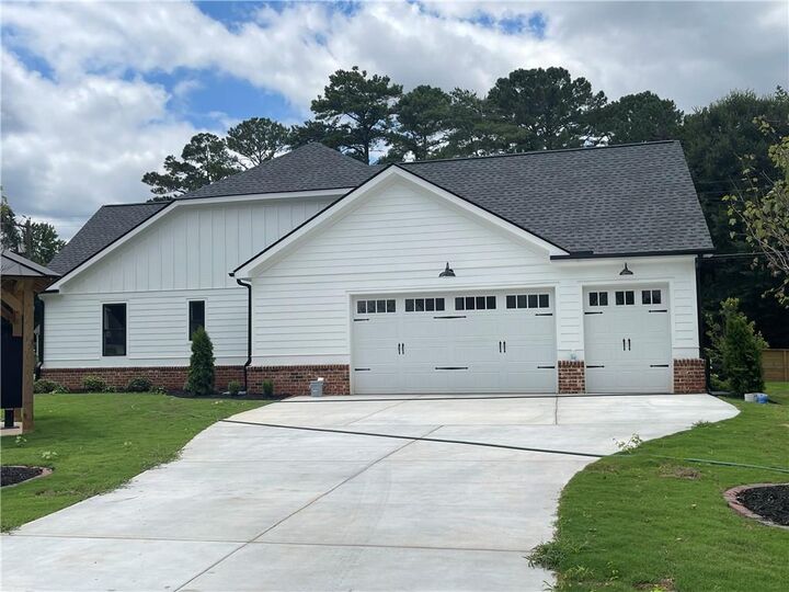 Property Photo: 500 Mill Farm Lane GA 30655