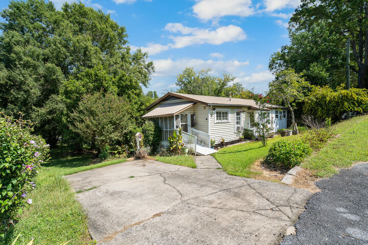 Property Photo:  215 Wilson Street  GA 30701 