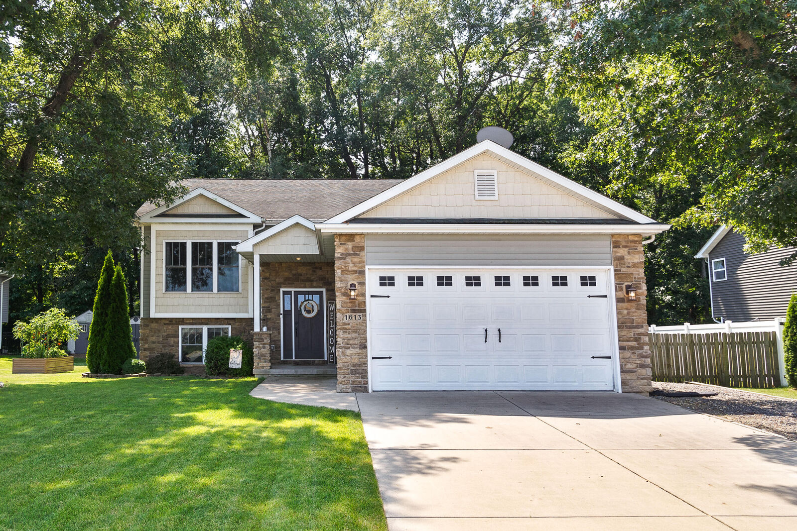 Property Photo: 1613 11th Place IN 46342