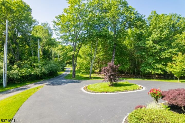 Property Photo: 32 Four Bridges Rd NJ 07930