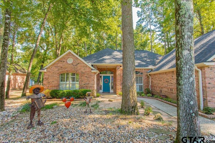 Property Photo: 1644 Pineview Lane TX 75771