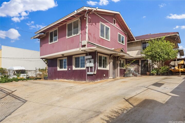 Property Photo:  932 Waiakamilo Road  HI 96817 