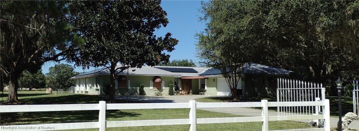 Property Photo: 2065 Oak Beach Boulevard FL 33875