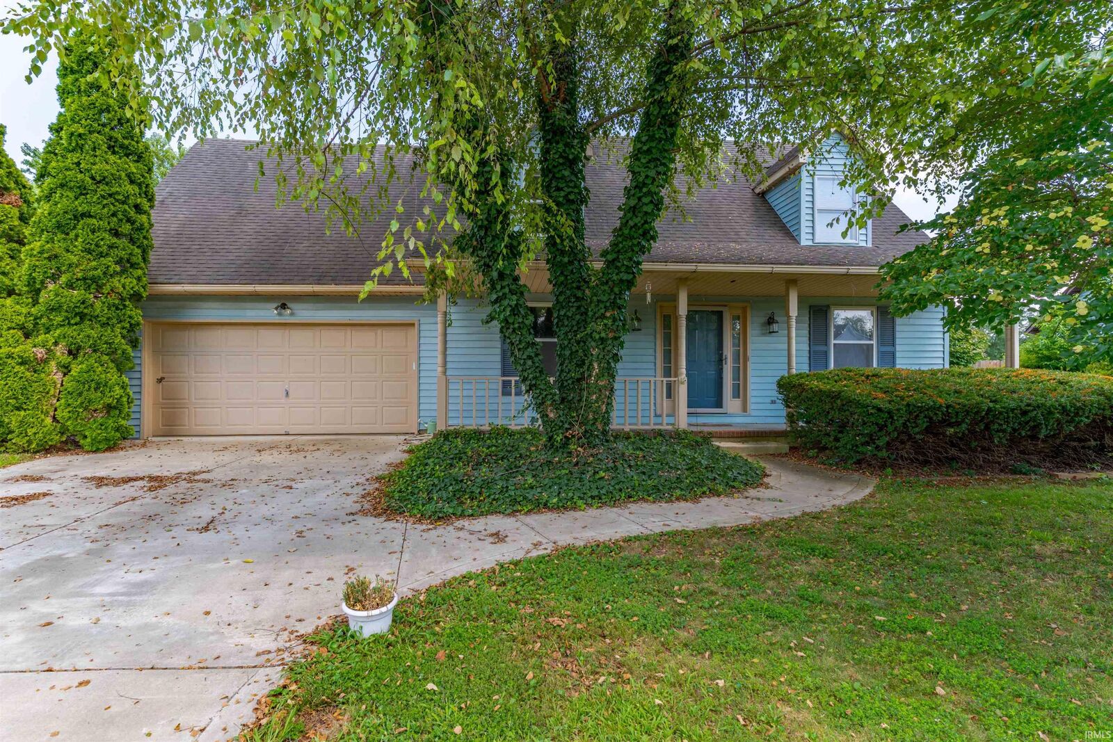 Property Photo:  1816 Greenfield Drive  IN 47715 