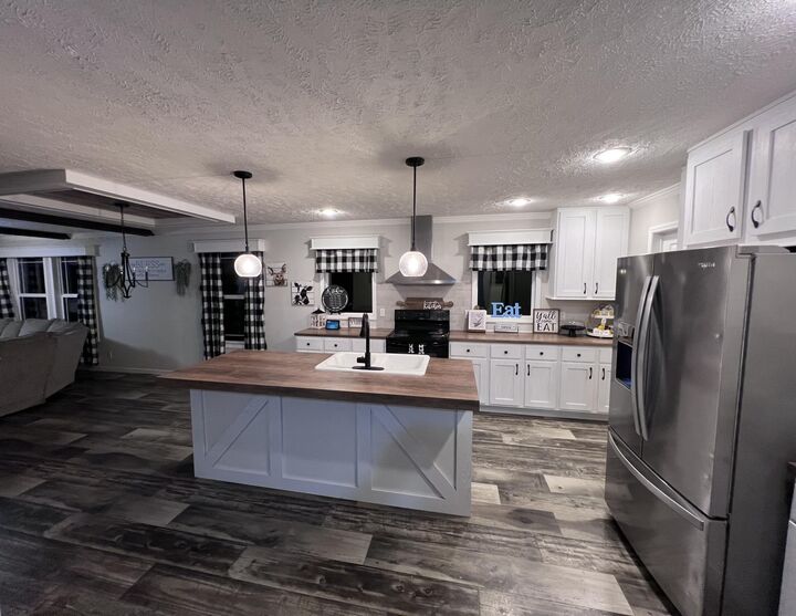 Property Photo: 855 Denton Phelps Road KY 42501