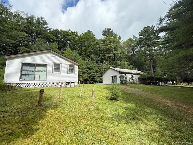 Property Photo:  7 Hoyt Road  NY 12737 