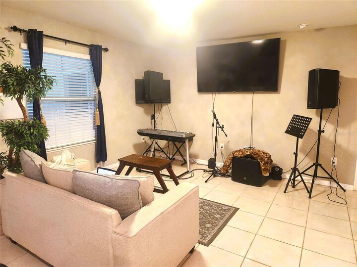 Property Photo:  22507 Provance Avenue  FL 33954 