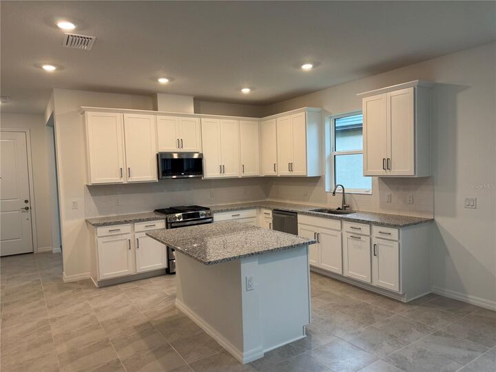 Property Photo:  18060 Cherished Loop  FL 34211 
