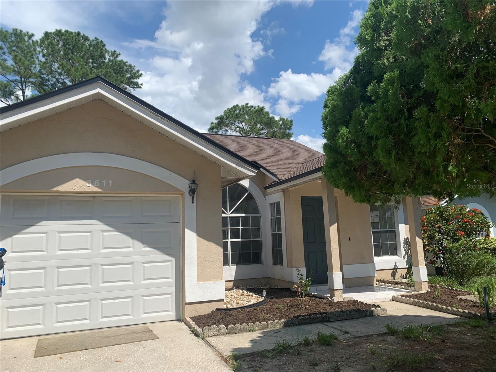Property Photo: 3611 Westland Drive FL 32818