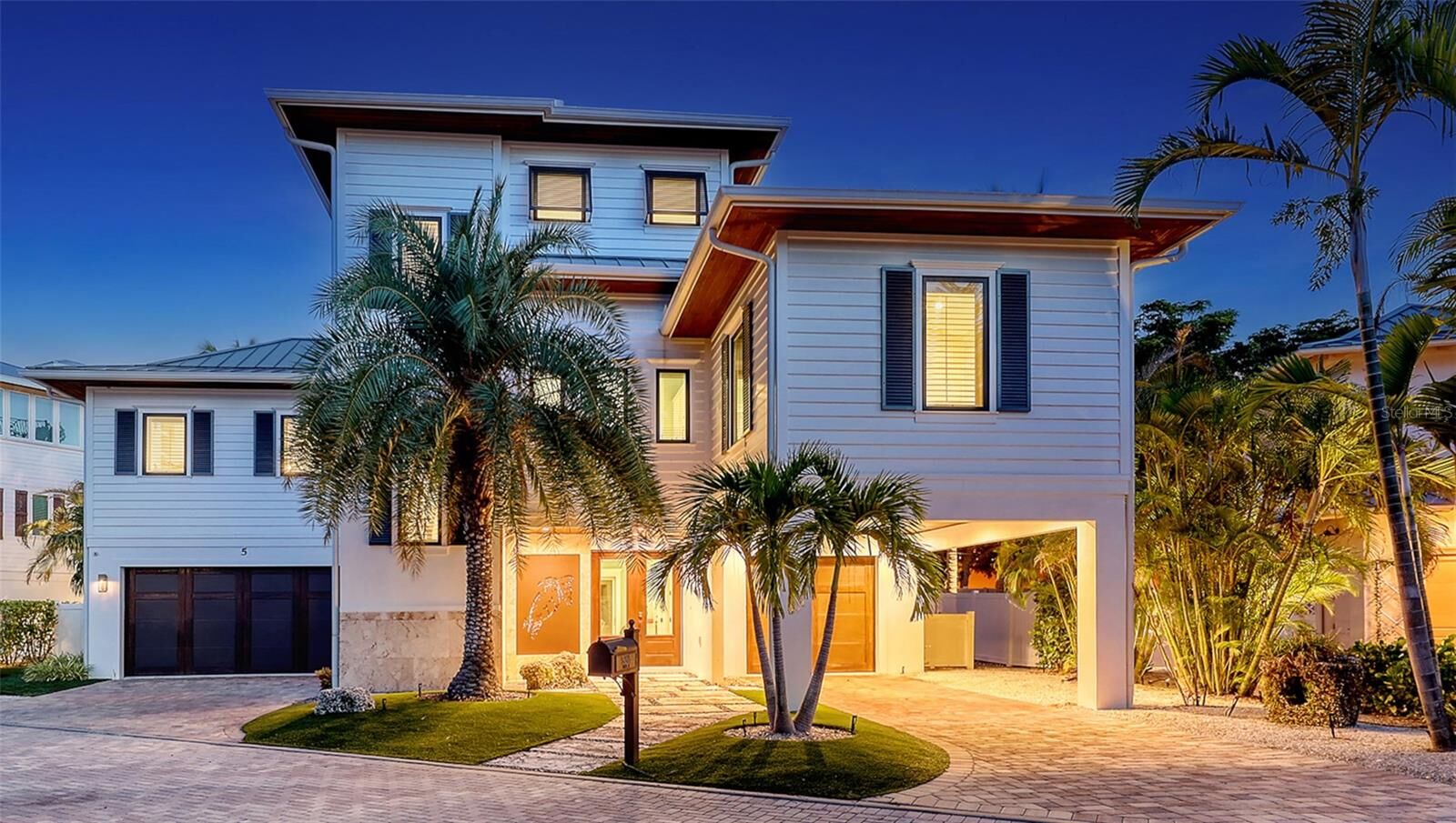 Property Photo:  5005 Gulf Of Mexico Drive 5  FL 34228 