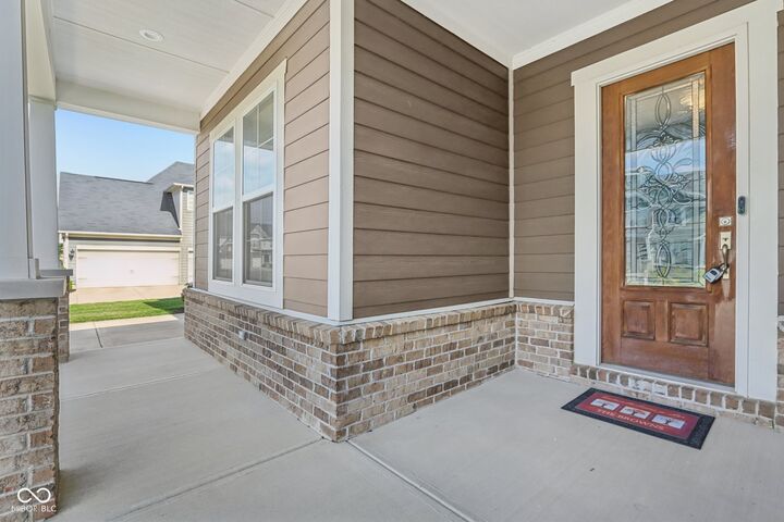 Property Photo: 2403 Mossy Creek IN 46123