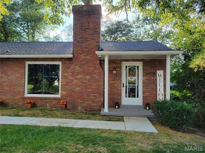 Property Photo: 2029 Westbrook Drive MO 63114