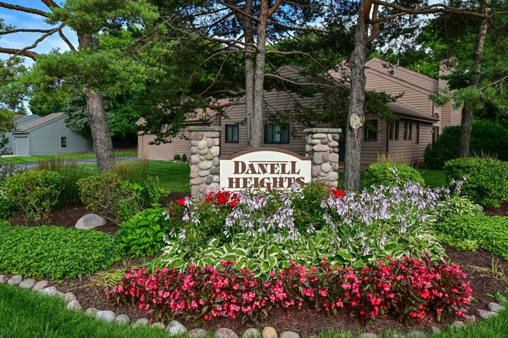 N81w13635 Golfway Dr C  Menomonee Falls WI 53051 photo