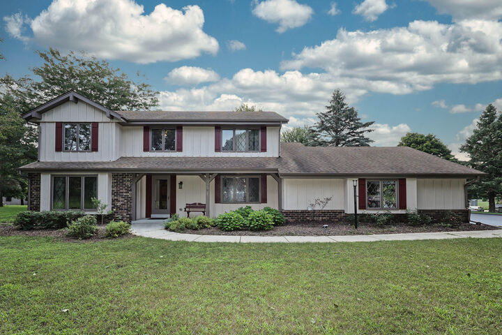 S14w31855 High Meadow Ln  Genesee WI 53018 photo