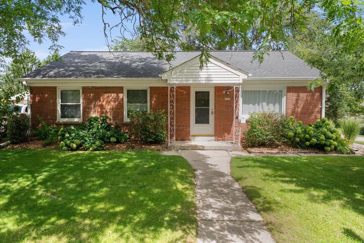 Property Photo: 3920 E Elser Ave WI 53110