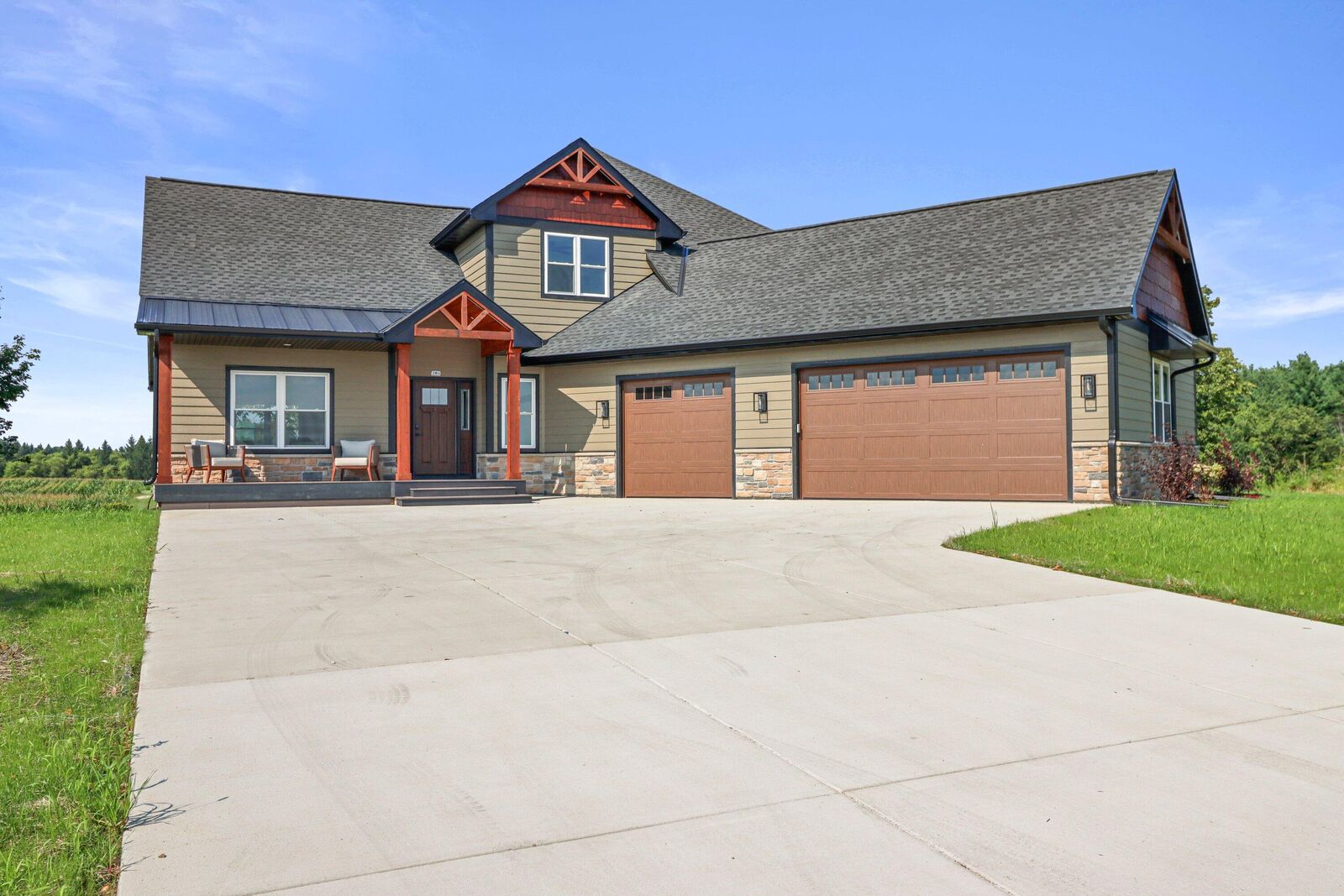 Property Photo:  285 Sandstone St  WI 53086 