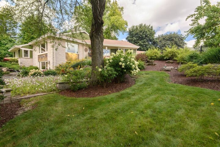 S24w23052 Morningside Dr  Waukesha WI 53186 photo