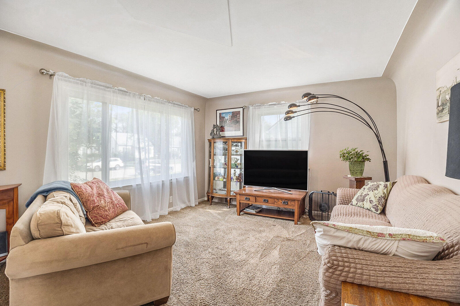 Property Photo: 906 Grant Avenue MI 49417
