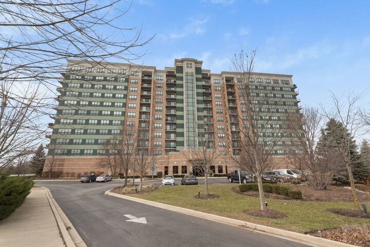 6420 Double Eagle Drive 510  Woodridge IL 60517 photo