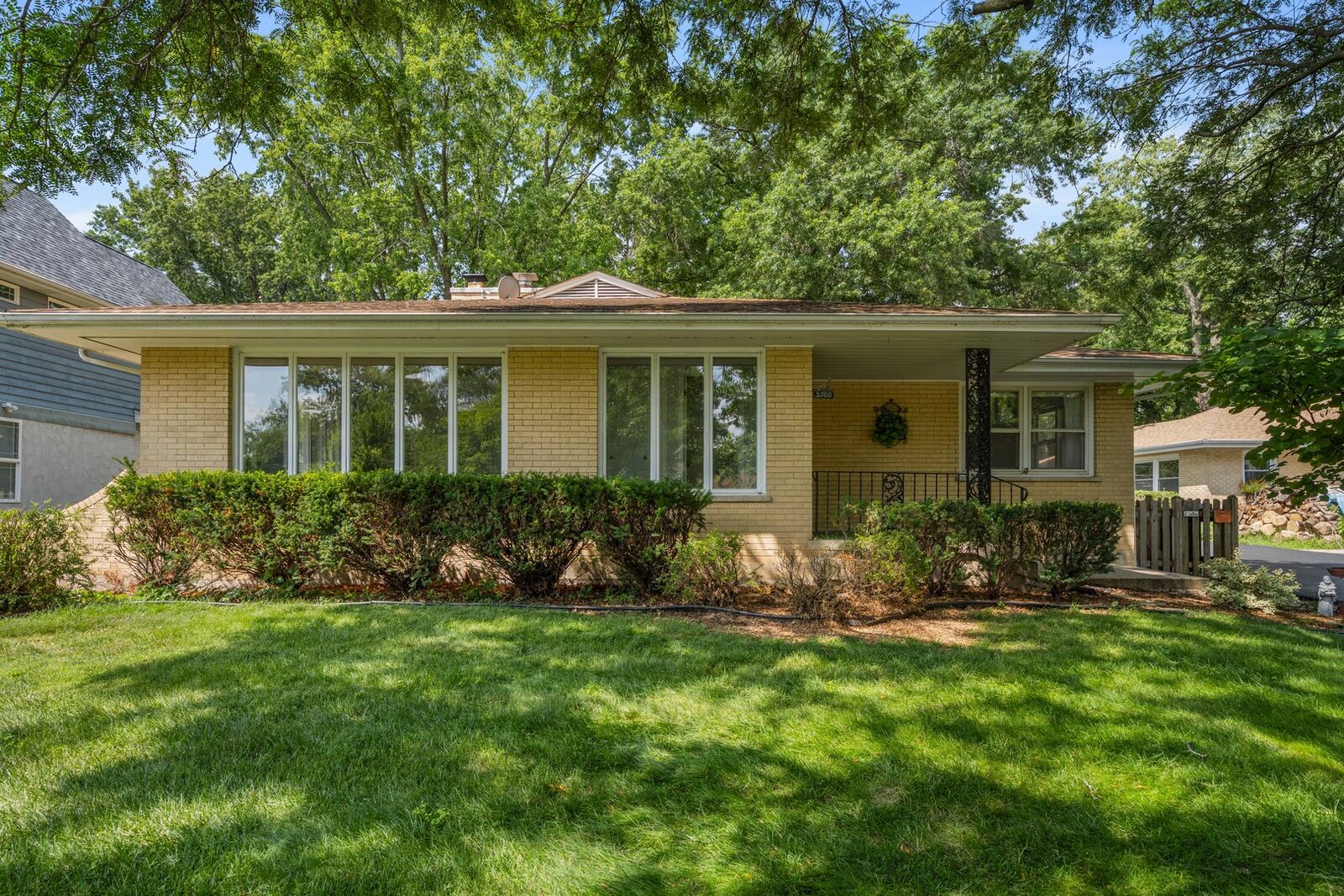 Property Photo: 5708 Dunham Road IL 60516