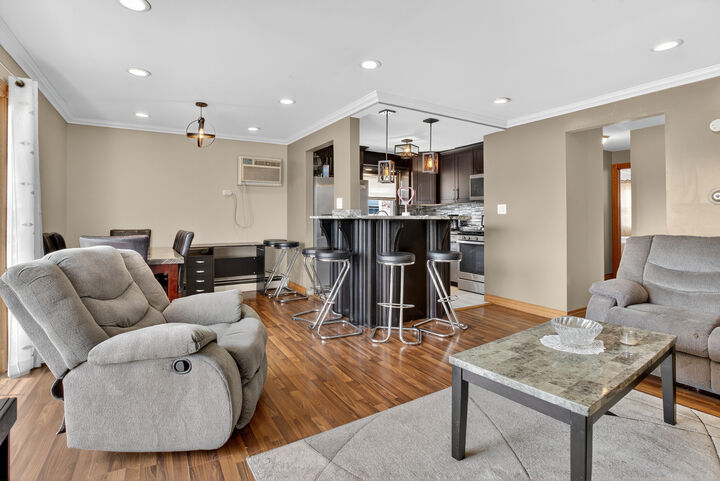 Property Photo:  7048 Oconnell Drive 3W  IL 60415 