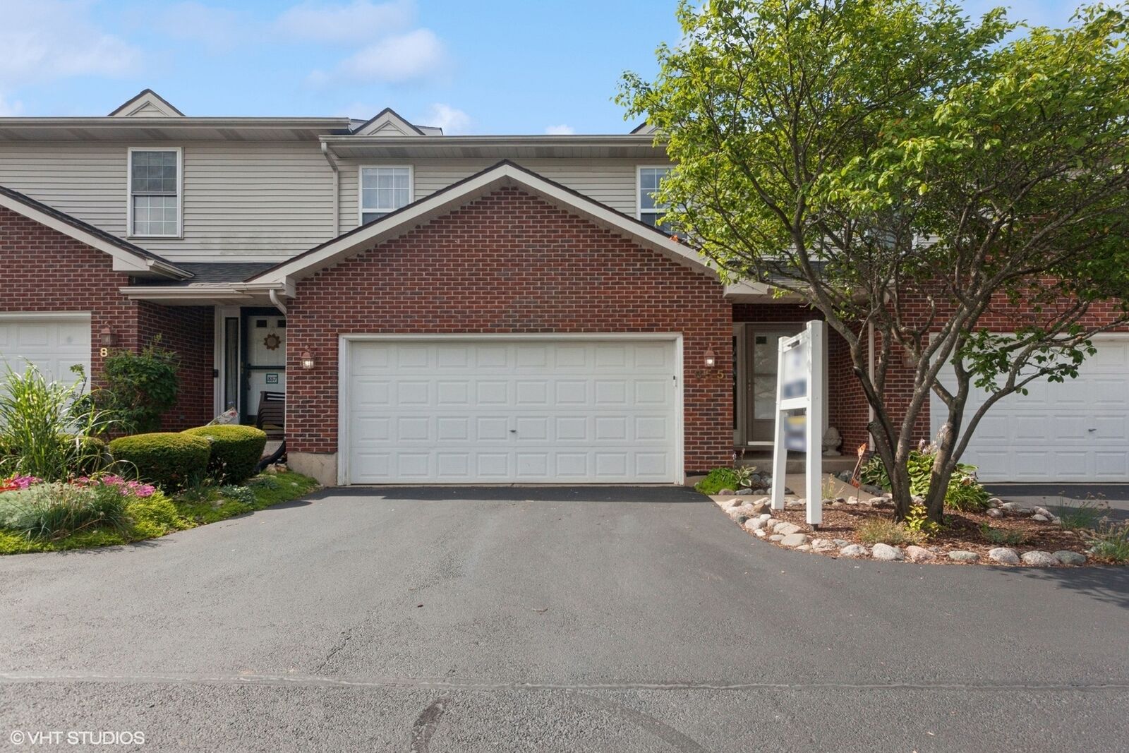 Property Photo: 855 Shepherd Lane 855 IL 60119