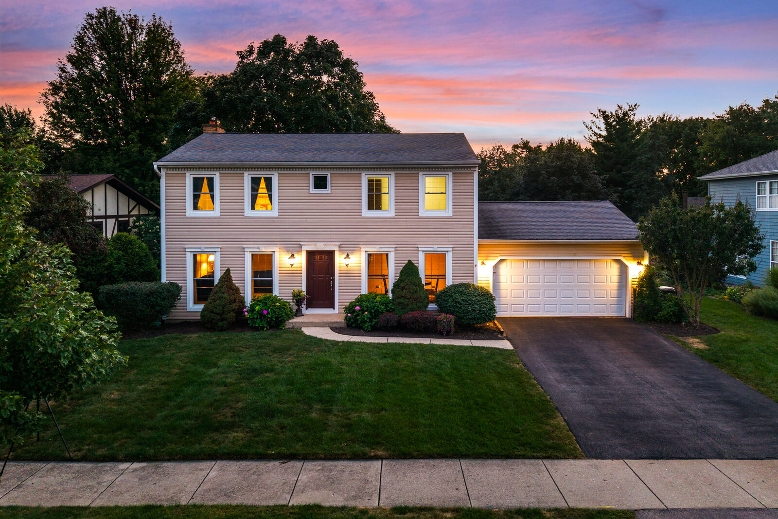 Property Photo: 1035 Williamsburg Drive IL 60540