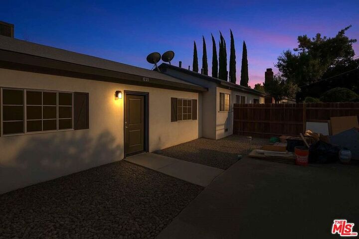Property Photo:  7716 Owensmouth Avenue  CA 91304 